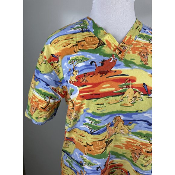 ✨2/$20 Disney Lion King Scrub Top Pumba, Timon, Samba, Nala Nurse CNA V-Neck L - Picture 11 of 13